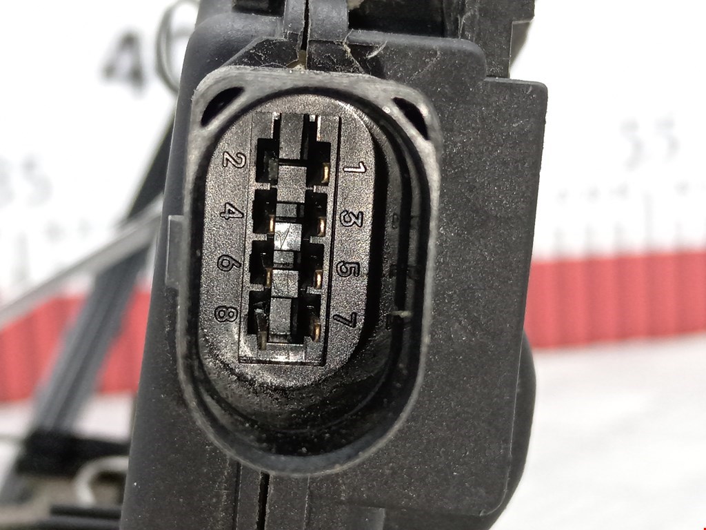 Замок двери передней правой VOLKSWAGEN Golf IV 1997-2003