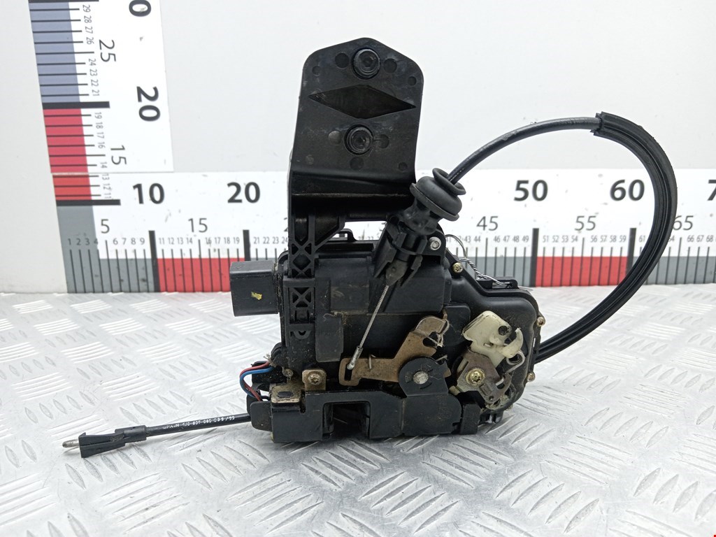 Замок двери передней правой VOLKSWAGEN Golf IV 1997-2003