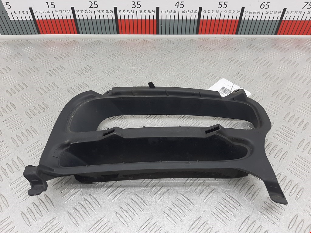 Решетка в бампер TOYOTA Avensis 2003-2008