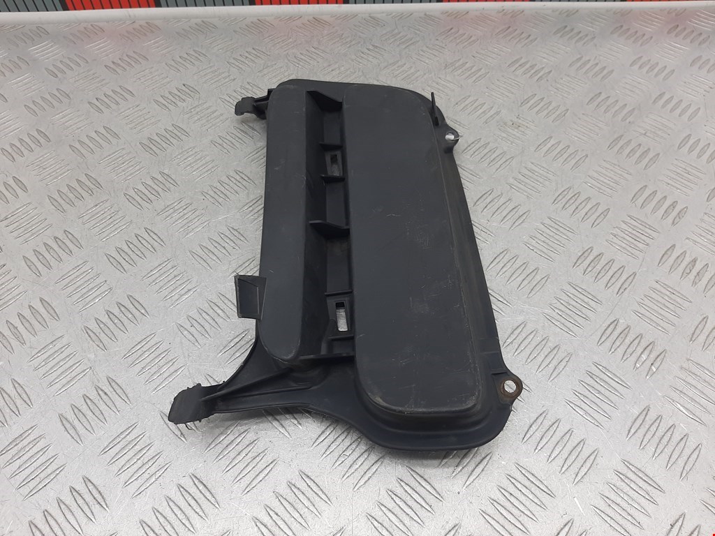 Решетка в бампер TOYOTA Avensis 2003-2008