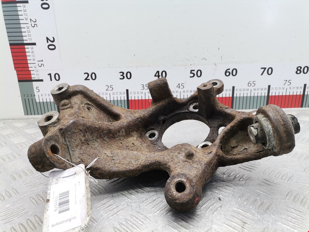 Кулак задний правый Opel Insignia 1 (2008-2017)