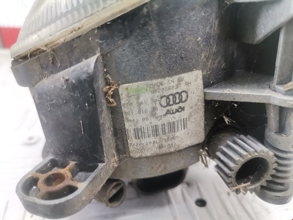 Фара противотуманная правая (ПТФ) AUDI A4 B8 2007-2015