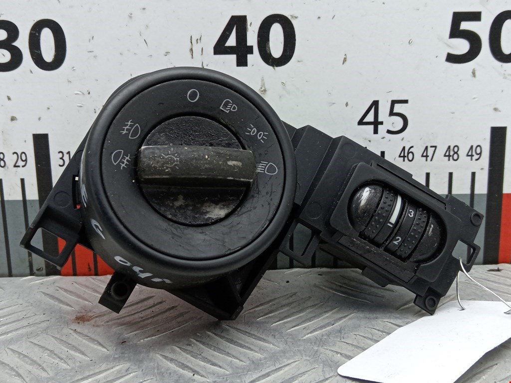 Переключатель света фар VOLKSWAGEN Touareg 2002-2010