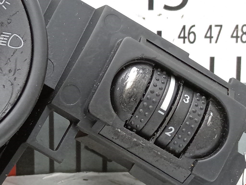 Переключатель света фар VOLKSWAGEN Touareg 2002-2010