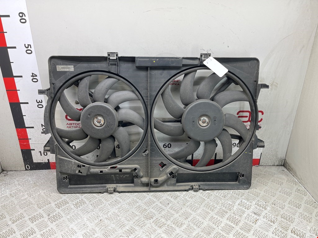 Вентилятор радиатора основного AUDI A4 B8 2007-2015