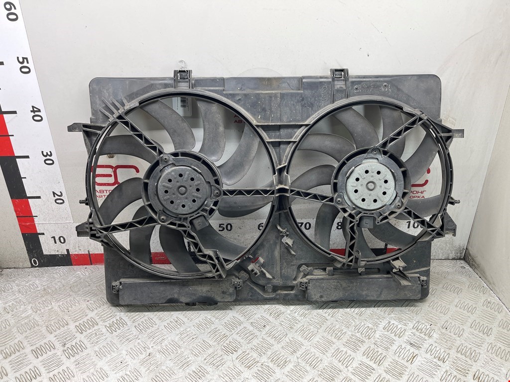 Вентилятор радиатора основного AUDI A4 B8 2007-2015