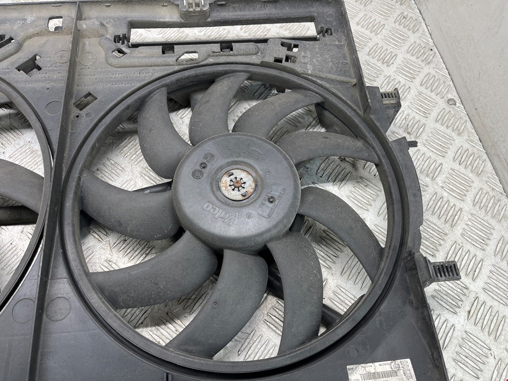 Вентилятор радиатора основного AUDI A4 B8 2007-2015