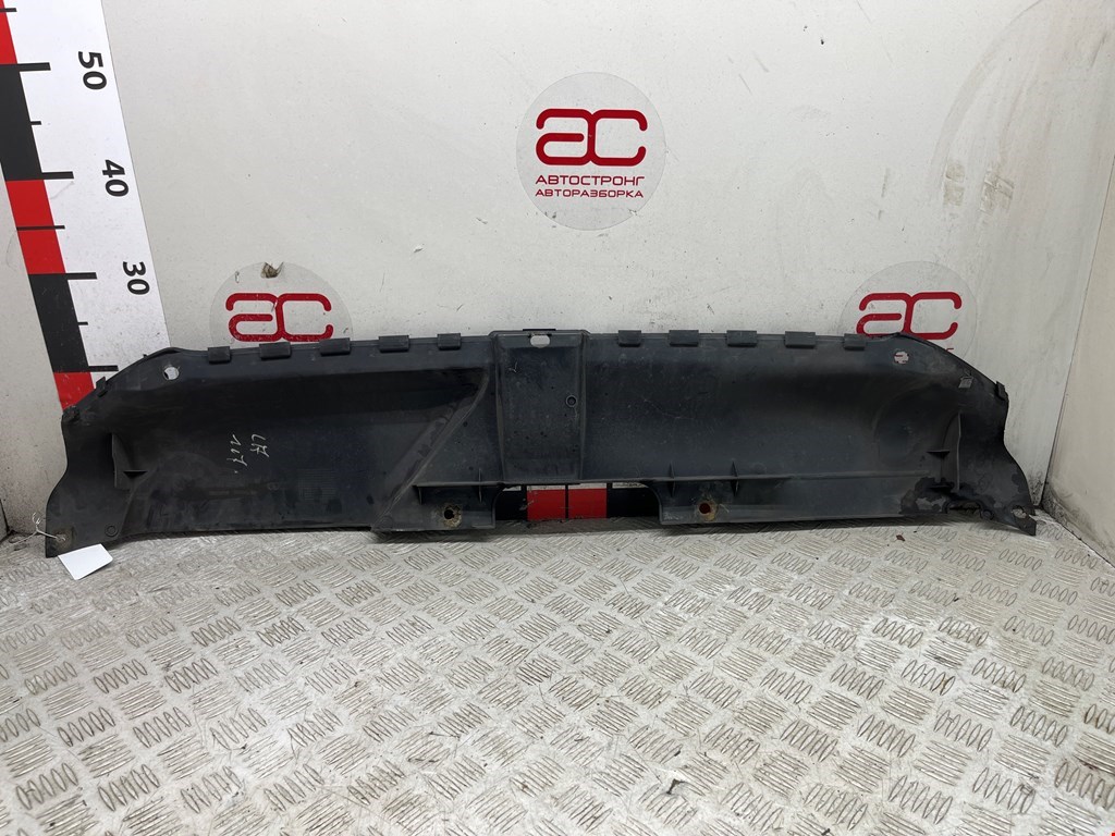 Накладка декоративная под капот (кожух замка капота и прочие) Audi A4 B8 (2007-2015)