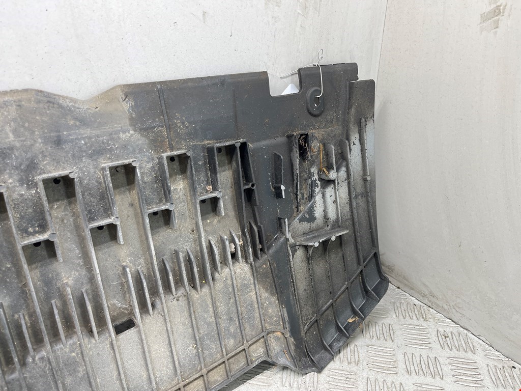 Пыльник (кузов наружные) AUDI A4 B8 2007-2015