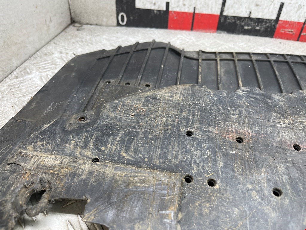 Пыльник (кузов наружные) AUDI A4 B8 2007-2015