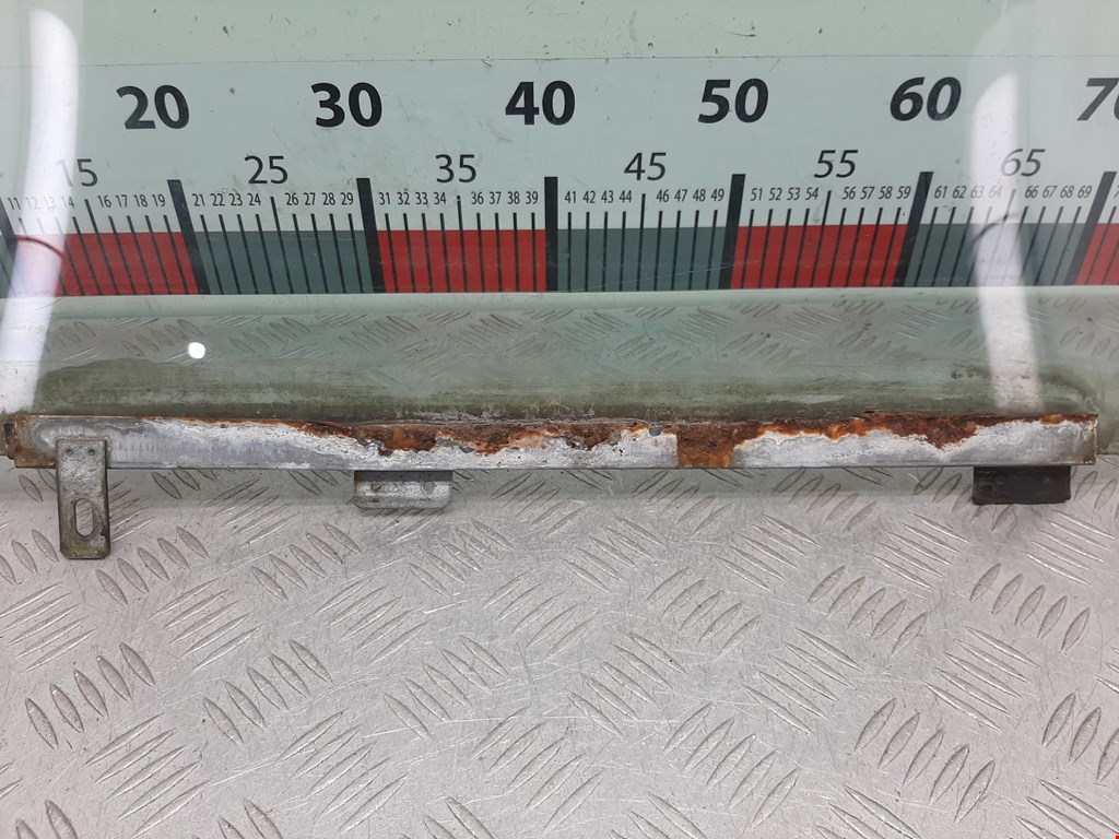 Стекло двери заднее правое VOLKSWAGEN Passat B3 1988-1993