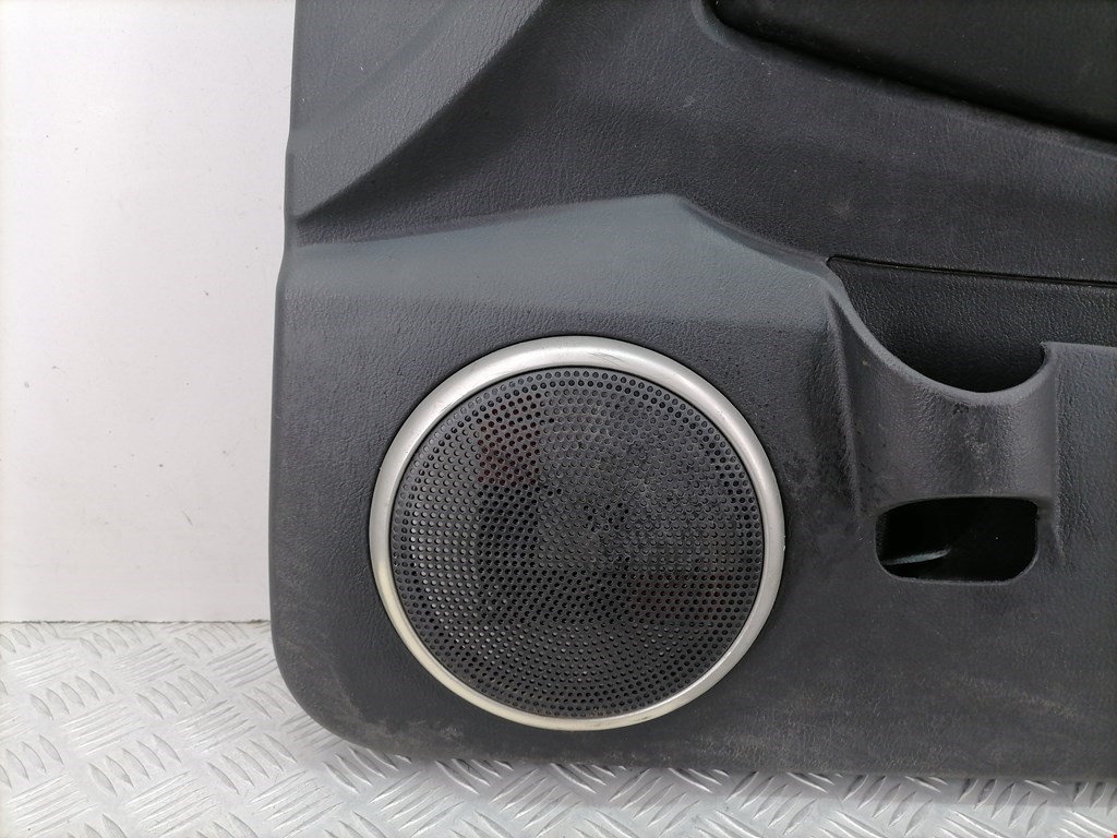 Обшивка двери передняя правая SSANG YONG Rexton 2007-2012