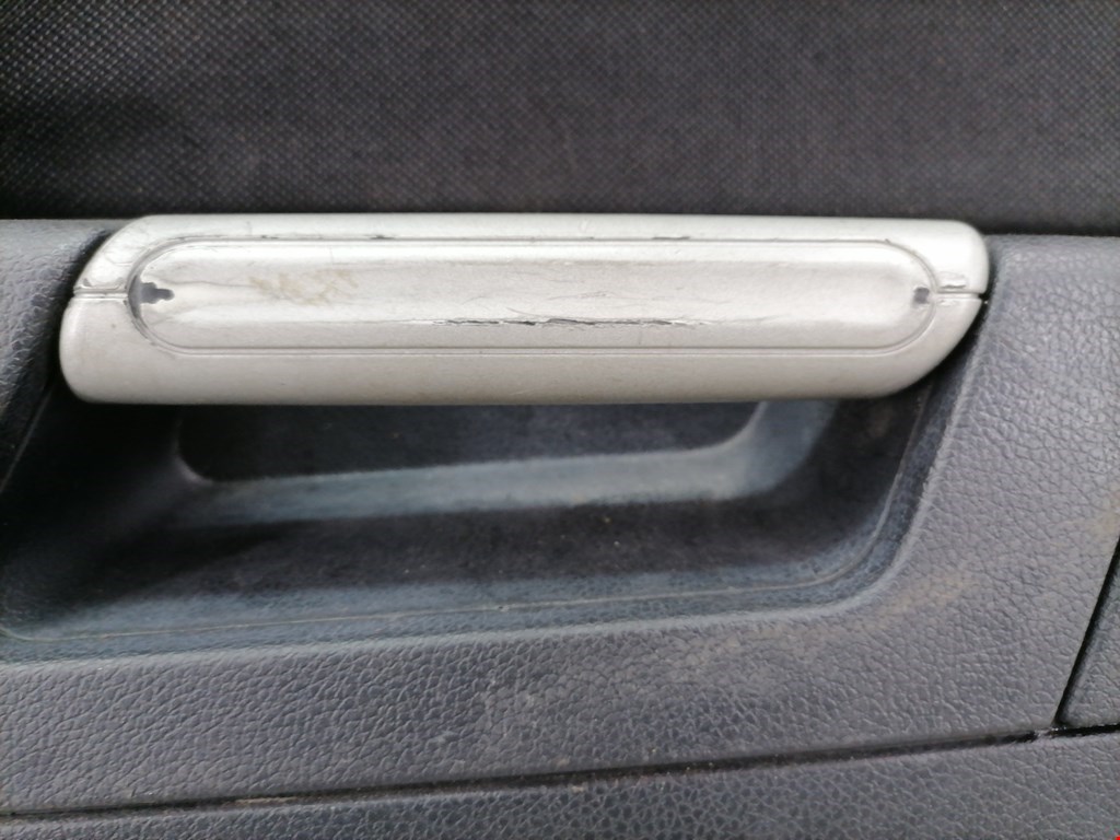 Обшивка двери передняя правая FORD Fusion 2002-2012