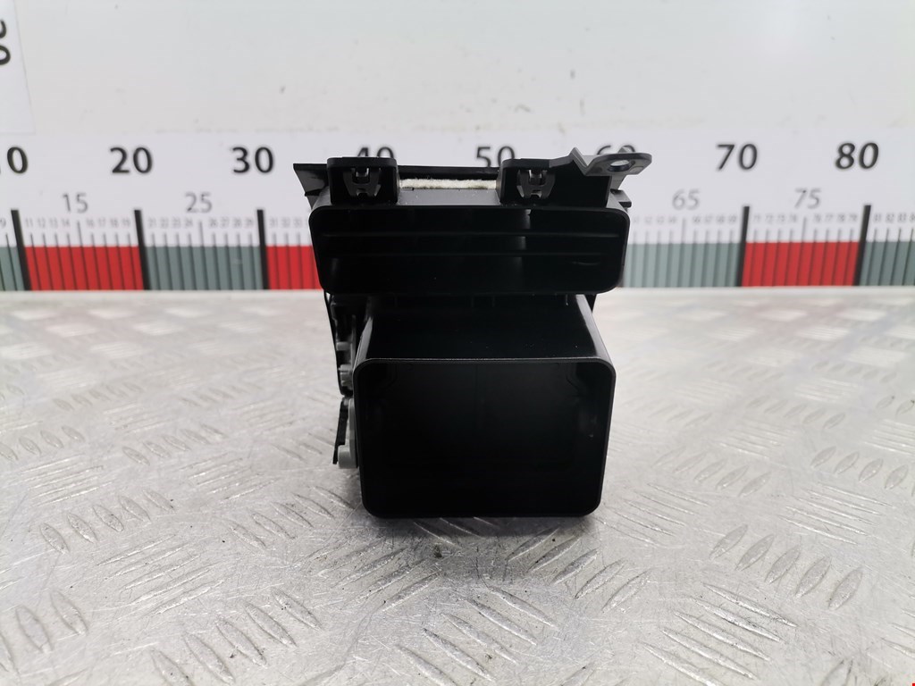 Дефлектор воздушный VOLKSWAGEN Touran 2003-2010