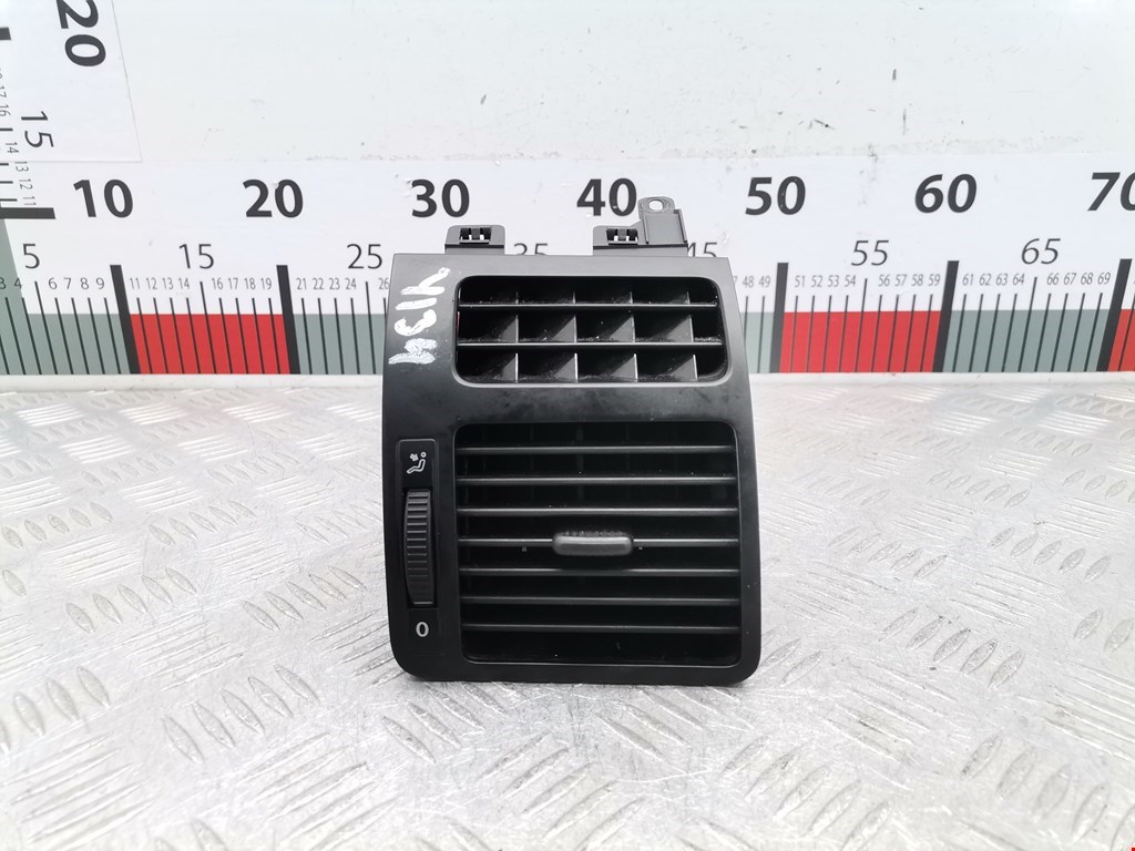 Дефлектор воздушный VOLKSWAGEN Touran 2003-2010