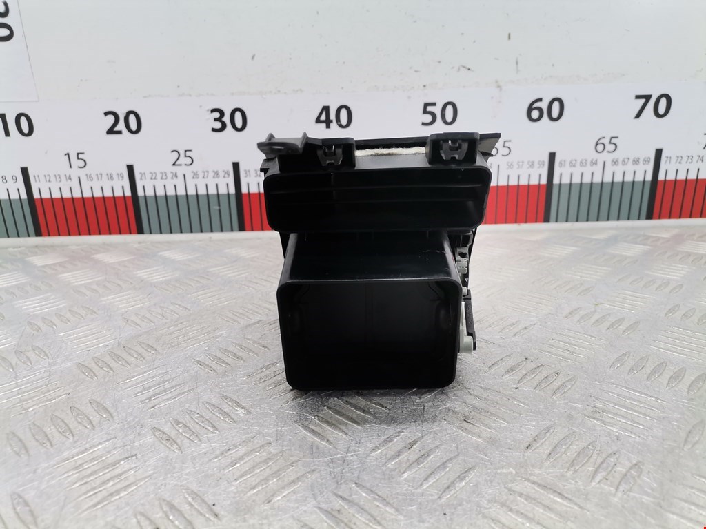 Дефлектор воздушный VOLKSWAGEN Touran 2003-2010