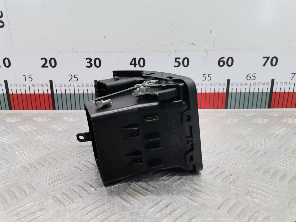 Дефлектор воздушный VOLKSWAGEN Touran 2003-2010