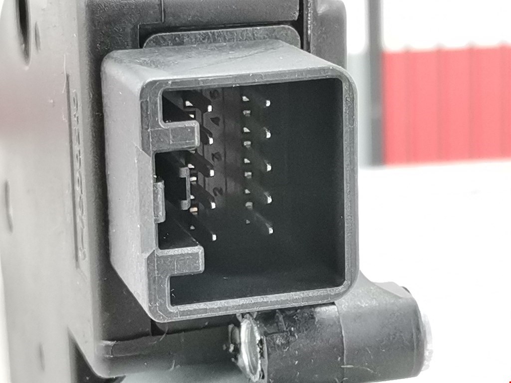 Моторчик люка (мотор двигатель электролюка) RENAULT Koleos HY 2008-2016