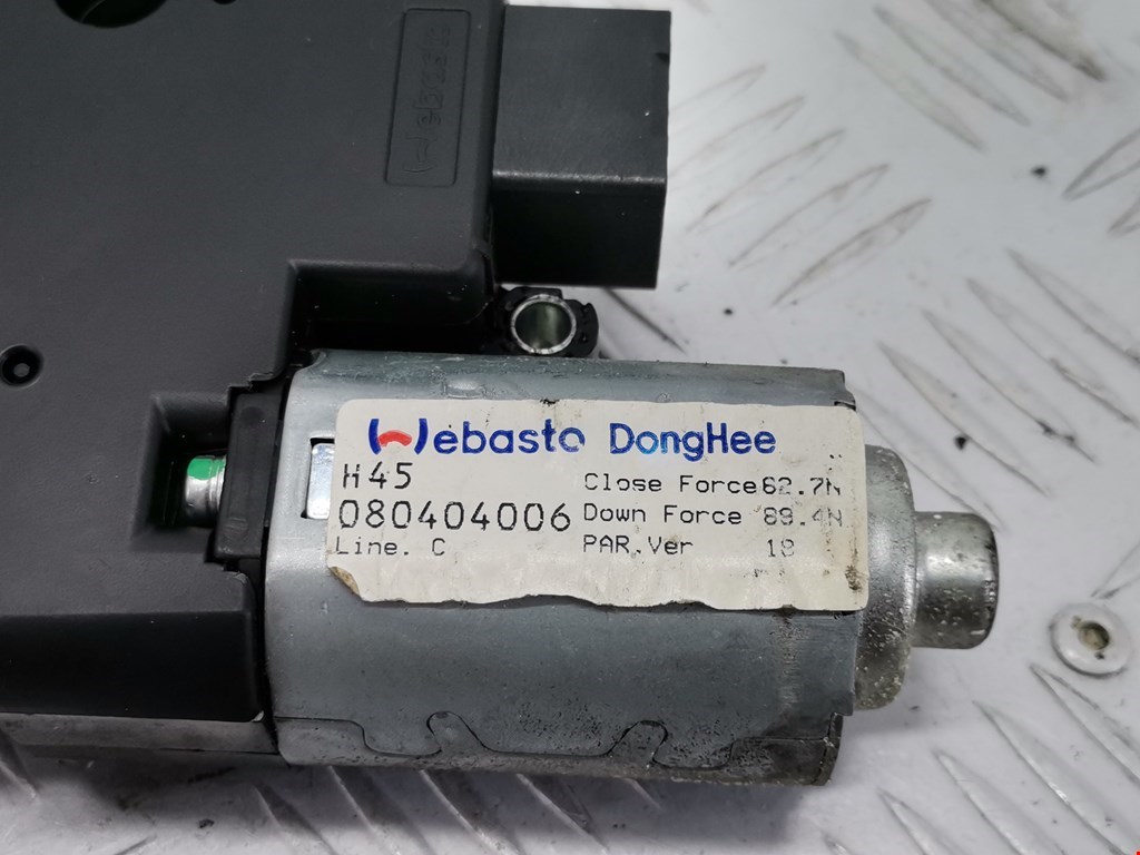 Моторчик люка (мотор двигатель электролюка) RENAULT Koleos HY 2008-2016