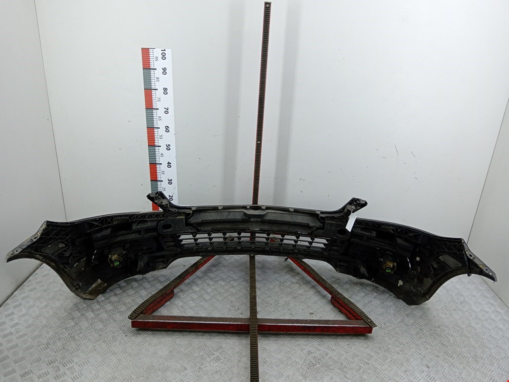 Бампер передний MERCEDES-BENZ C-Class C-klasse W204 2007-2015