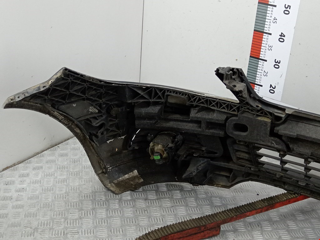 Бампер передний MERCEDES-BENZ C-Class C-klasse W204 2007-2015