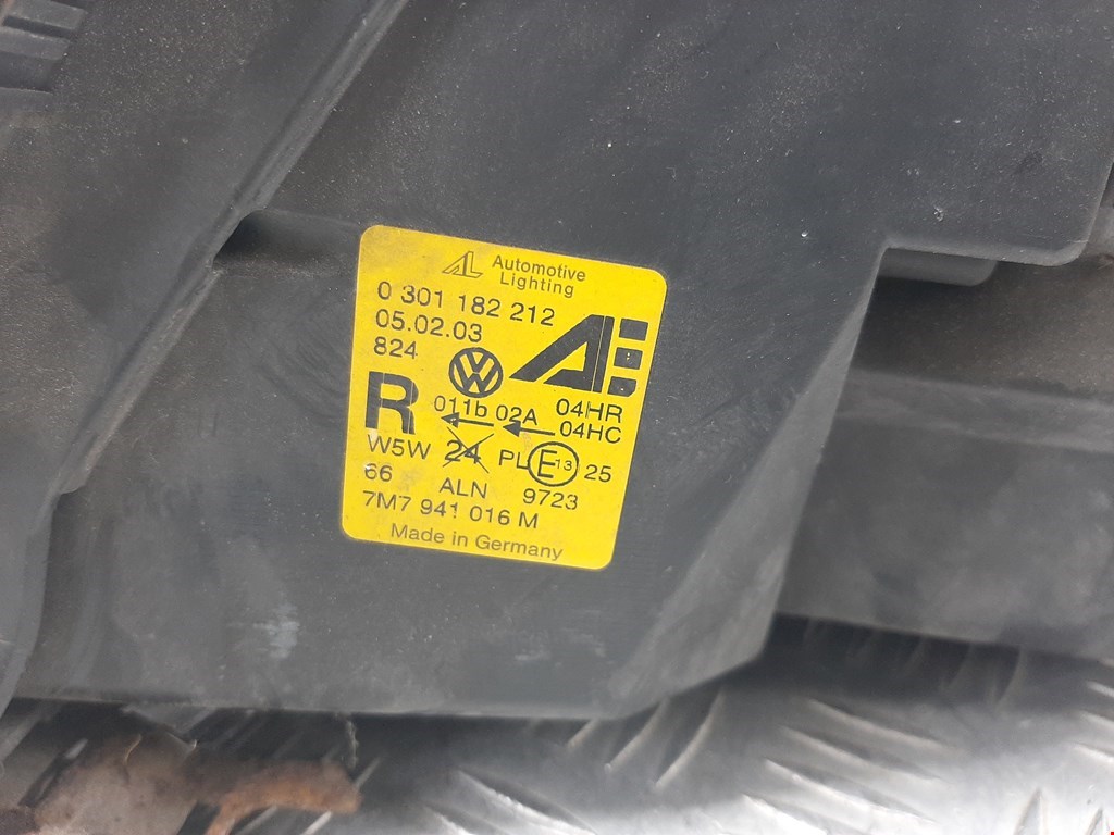 Фара правая SEAT Alhambra 1996-2010