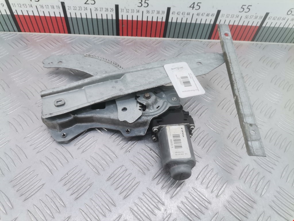 Стеклоподъемник задний правый NISSAN Note E11 2005-2014