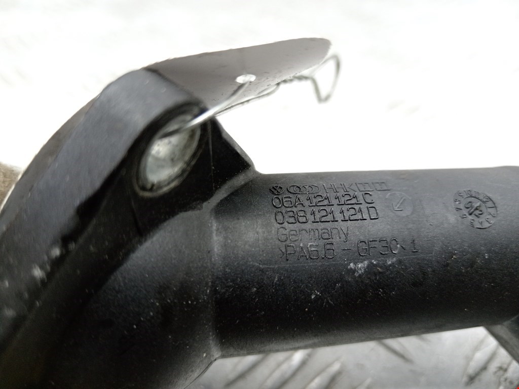 Тройник системы охлаждения SEAT Alhambra 1996-2010