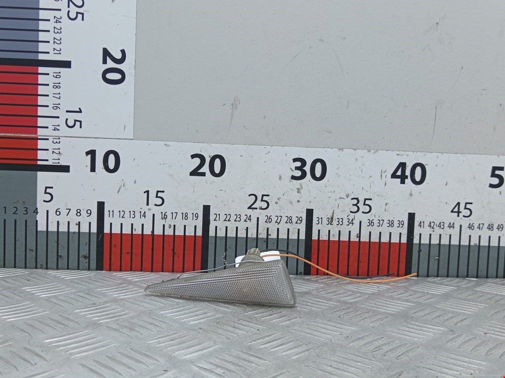 Повторитель указателя поворота левый Renault Scenic 2 (2003-2009)