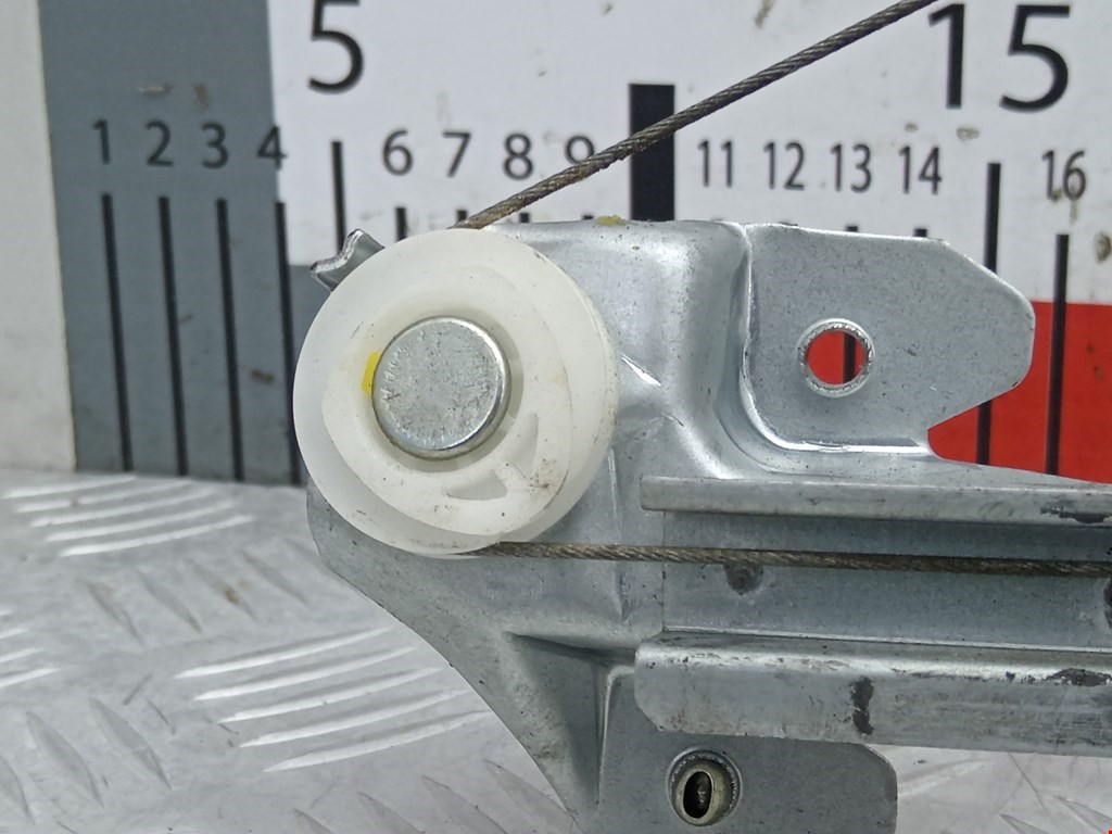 Стеклоподъемник задний правый OPEL Astra H/Family 2004-2015