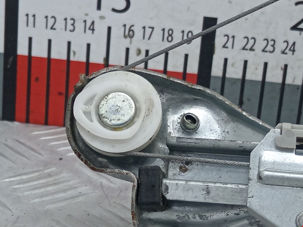 Стеклоподъемник задний левый OPEL Astra H/Family 2004-2015