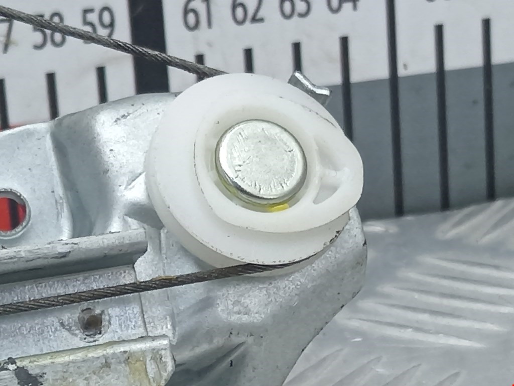 Стеклоподъемник задний левый OPEL Astra H/Family 2004-2015