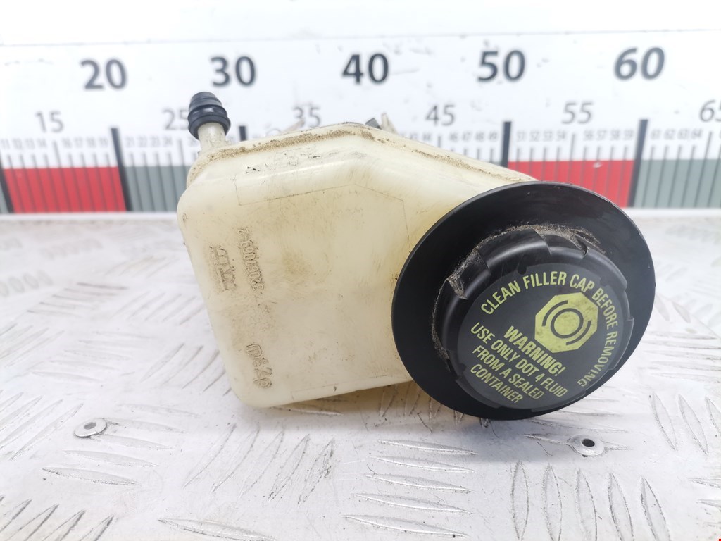 Бачок главного тормозного цилиндра OPEL Signum 2003-2008