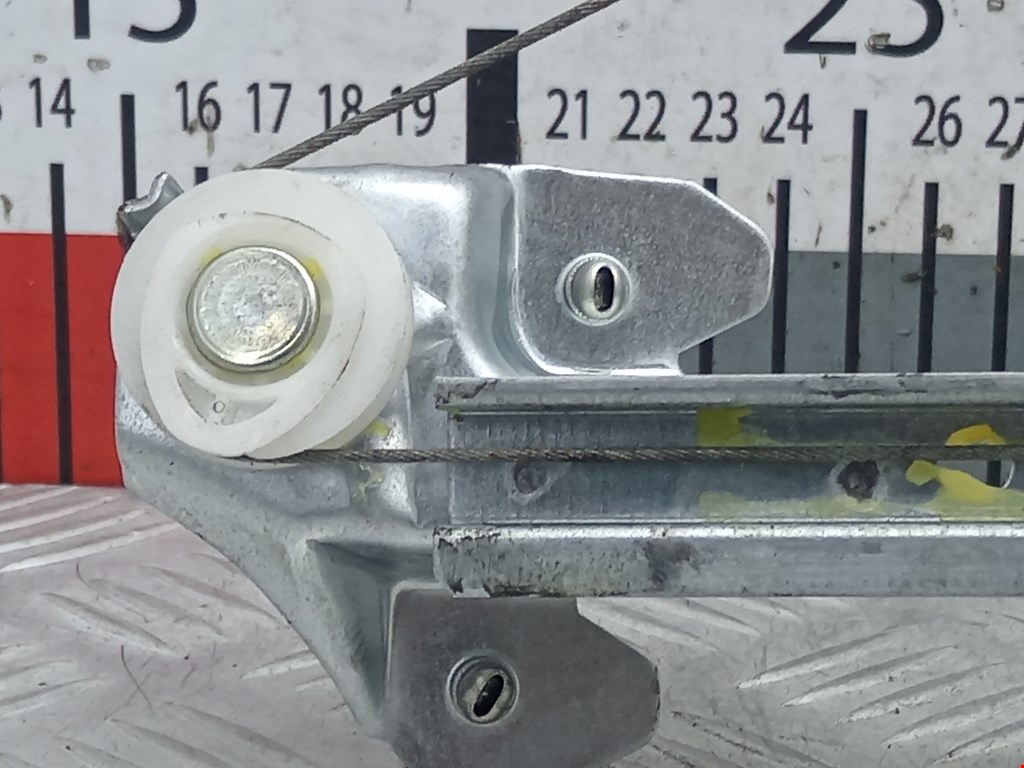 Стеклоподъемник задний правый OPEL Astra H/Family 2004-2015