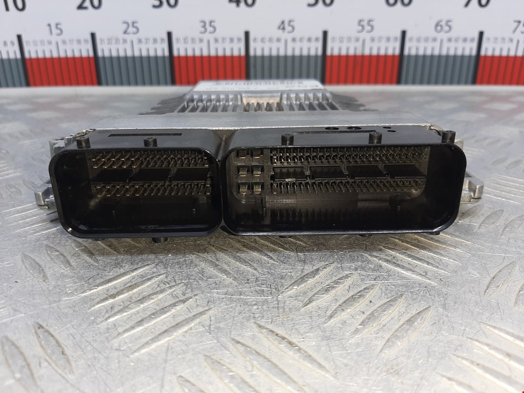Блок управления двигателя (ЭБУ) AUDI A6 C6 2004-2010