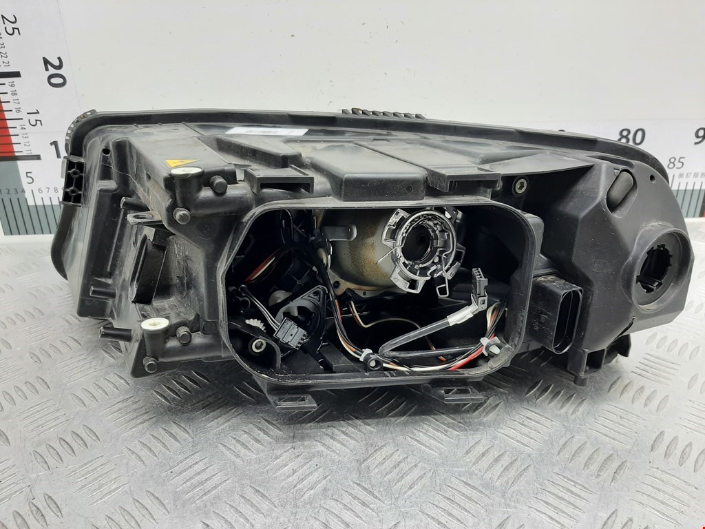 Фара правая AUDI A6 C6 2004-2010