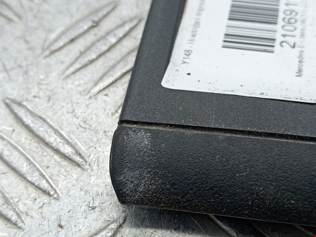 Накладка порога (внутренняя) MERCEDES-BENZ E-Class W211, S211 2002-2009