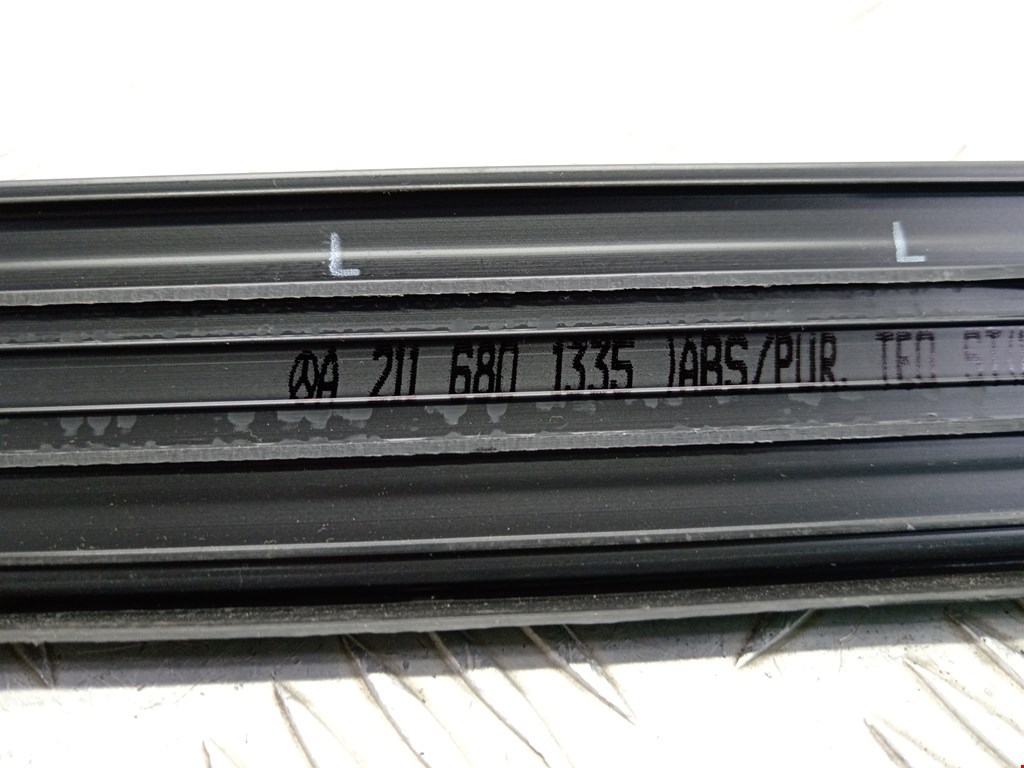 Накладка порога (внутренняя) MERCEDES-BENZ E-Class W211, S211 2002-2009