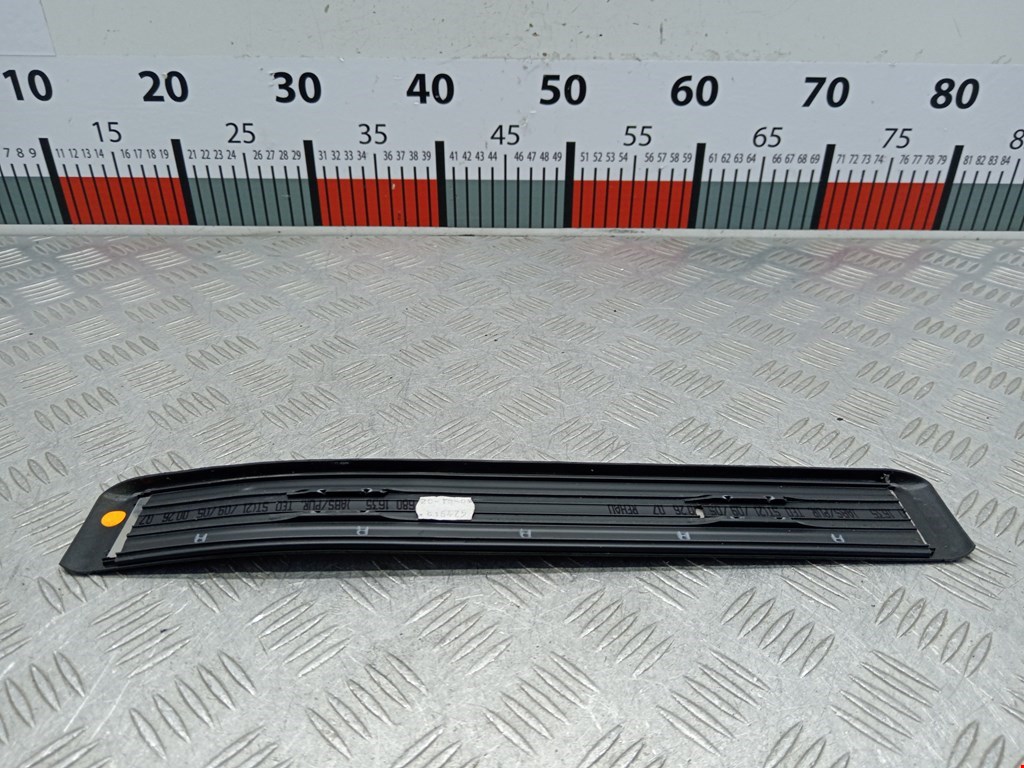 Накладка порога (внутренняя) MERCEDES-BENZ E-Class W211, S211 2002-2009