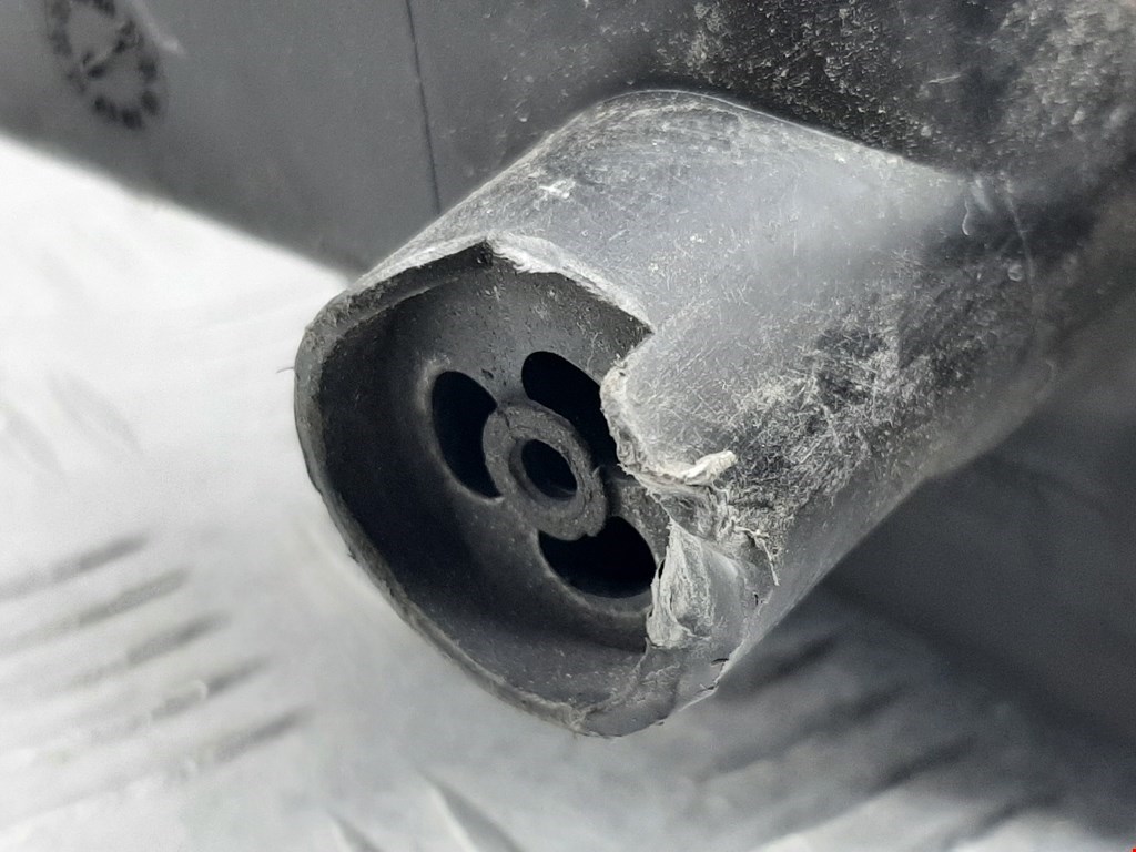 Корпус воздушного фильтра PEUGEOT 307 2001-2008