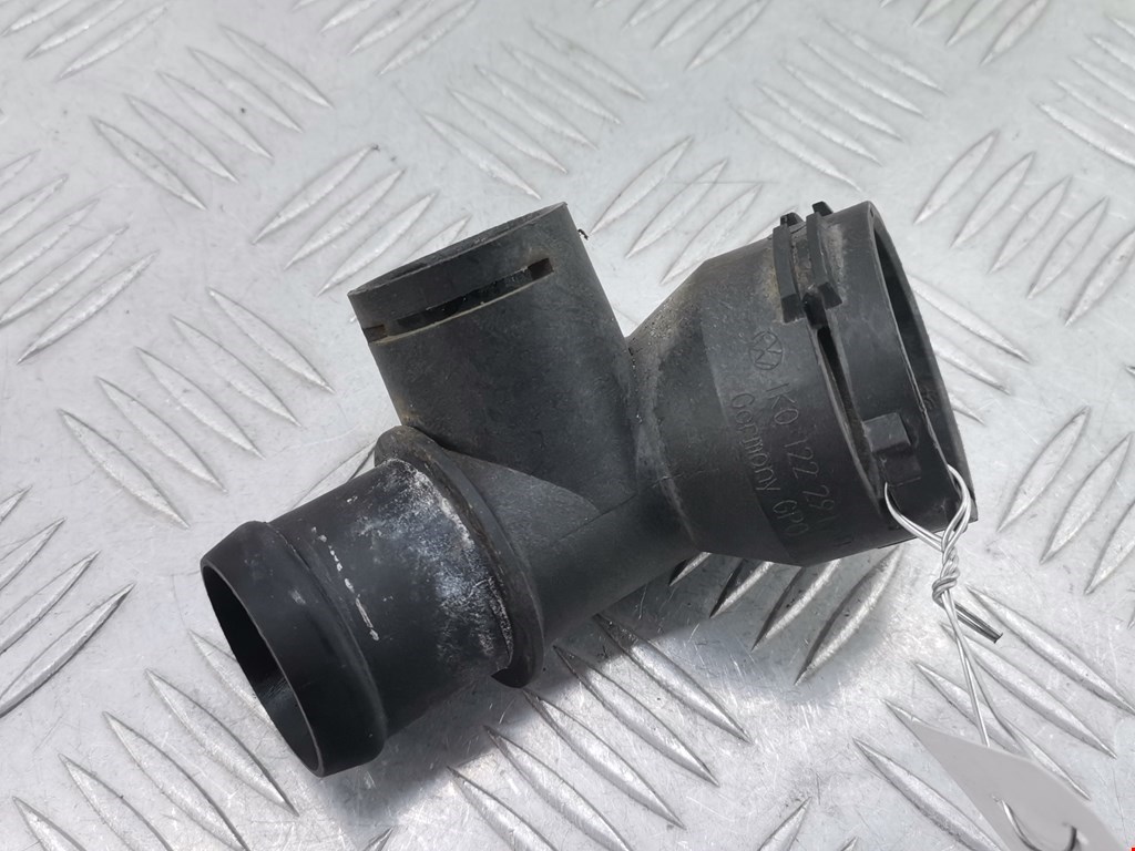 Тройник системы охлаждения VOLKSWAGEN Golf V 2003-2009