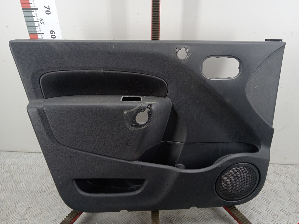 Обшивка двери передняя левая MERCEDES-BENZ Citan 2012-2021