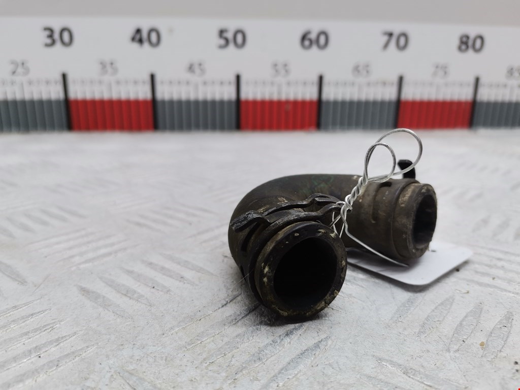 Патрубок отопителя (печки) Volkswagen Touareg 1 (2002-2010)