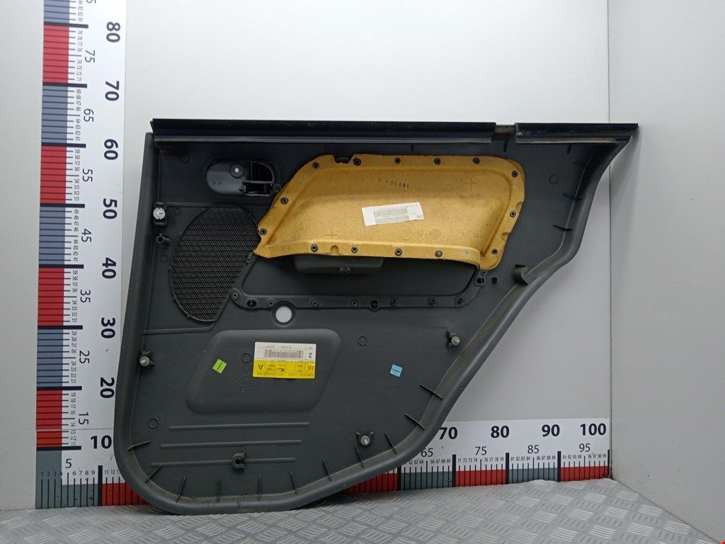 Обшивка двери задняя левая FORD Fusion 2002-2012