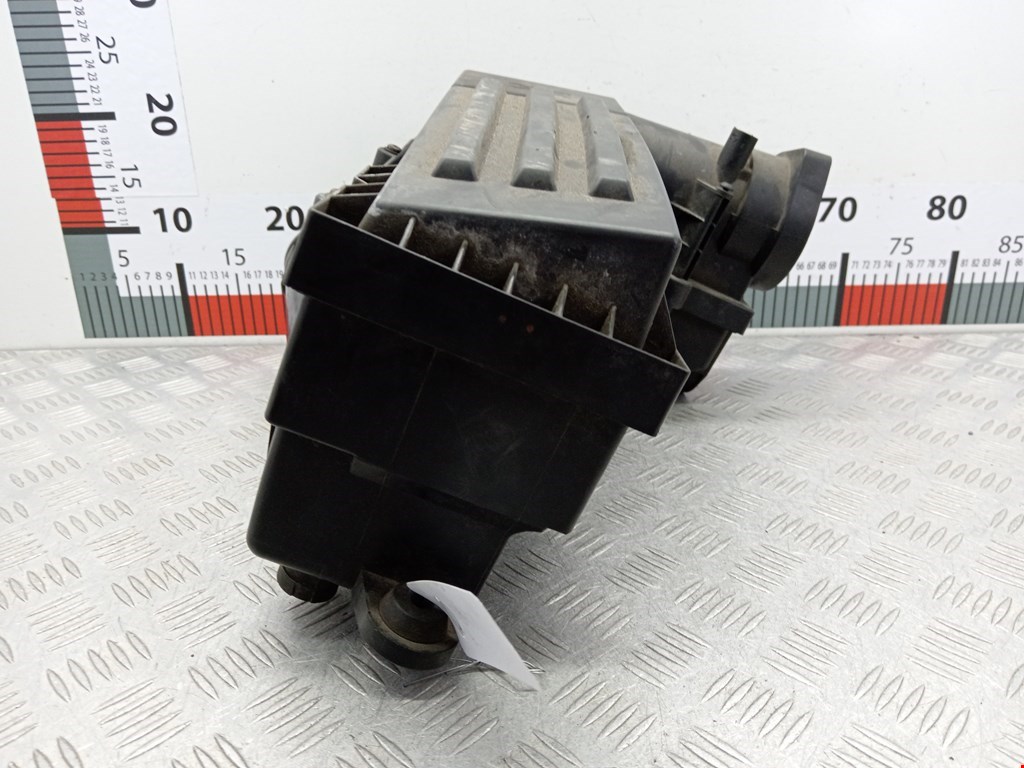 Корпус воздушного фильтра VOLKSWAGEN Touran 2003-2010