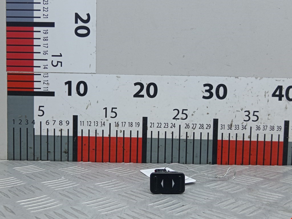 Кнопка стеклоподъемника Ford Mondeo 4 (2006-2014)