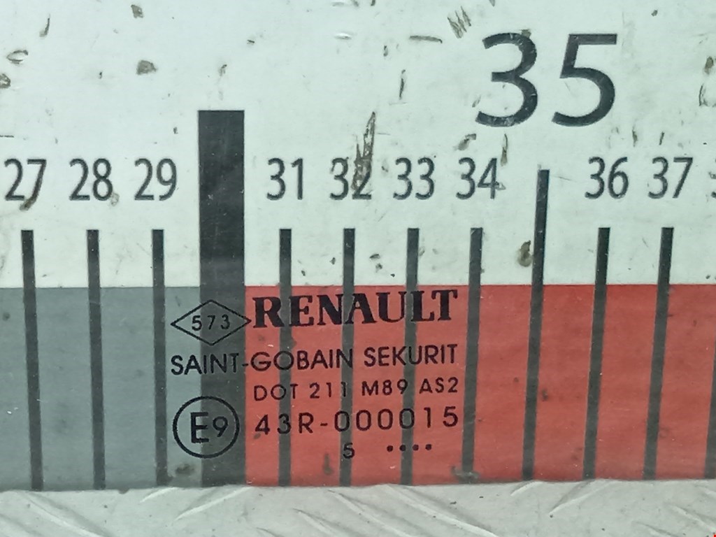 Стекло двери заднее левое RENAULT Megane II 2002-2009