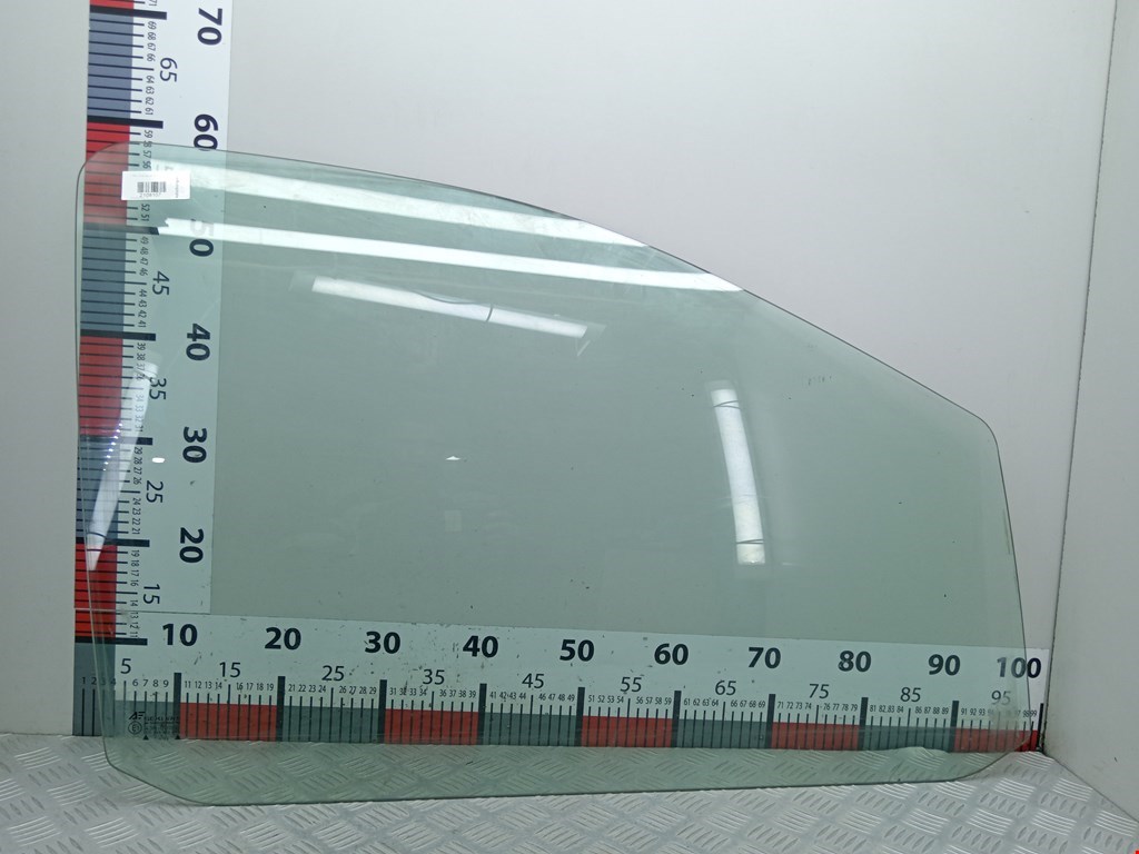 Стекло двери переднее правое SEAT Alhambra 1996-2010