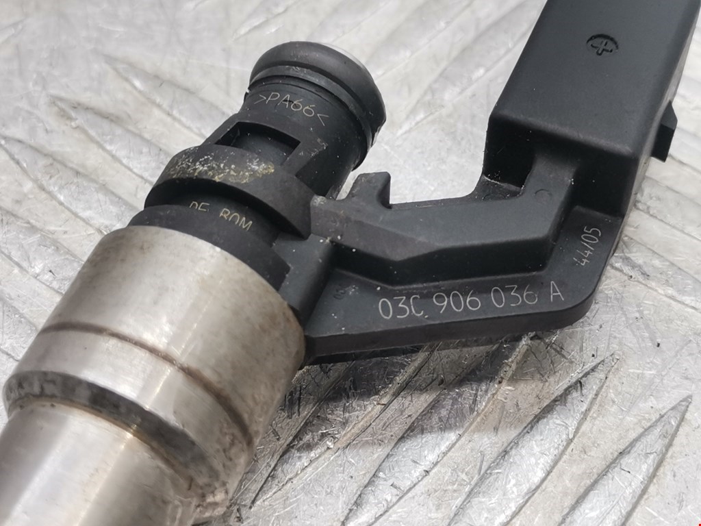 Форсунка дизельная электрическая VOLKSWAGEN Passat B6 2005-2011