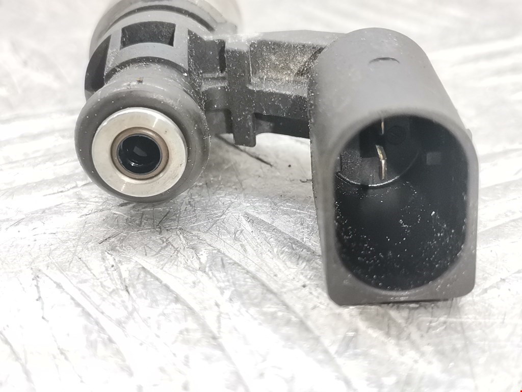 Форсунка дизельная электрическая VOLKSWAGEN Passat B6 2005-2011